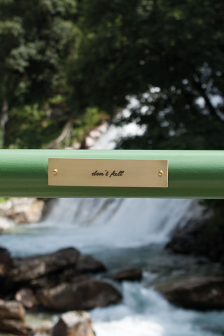 Miriam Jonas, Don't fall, 2013