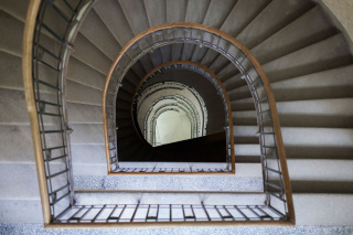 Miriam Jonas, Don't fall, 2013