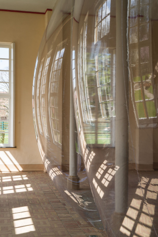 Miriam Jonas, Alias, 2013