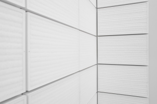 Miriam Jonas, Weisses Regal, 2019, Deutscher Künstlerbund